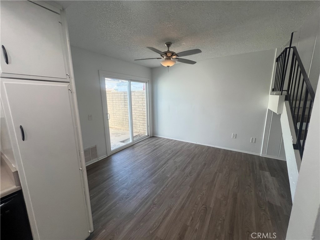 1341 Cameo Lane - Photo 2