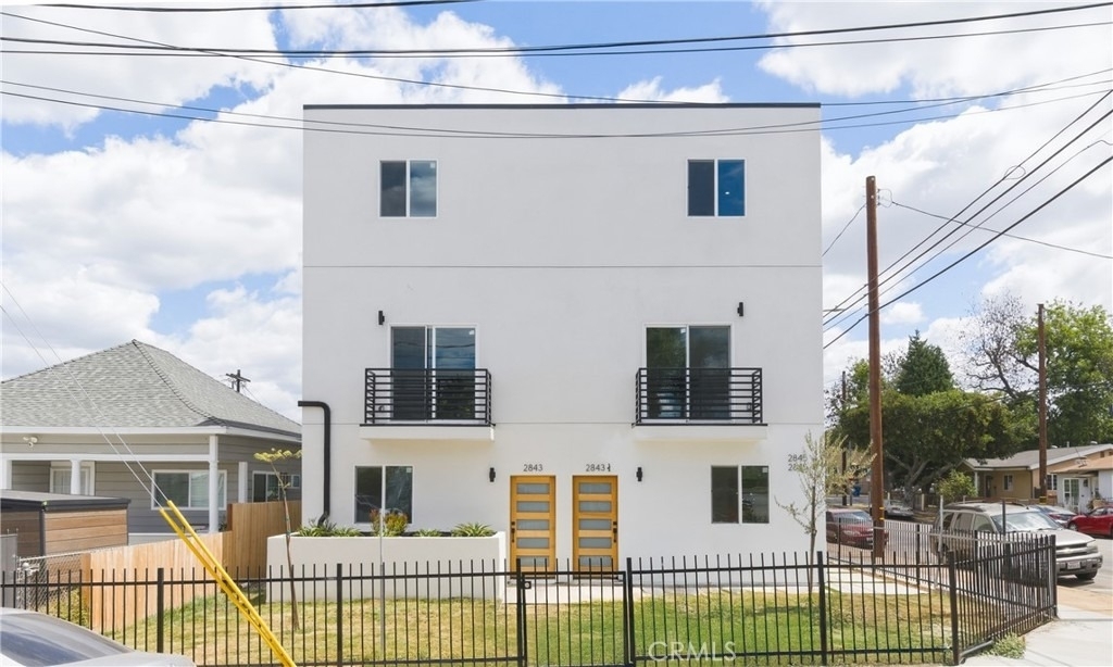 2843 Folsom - Photo 1