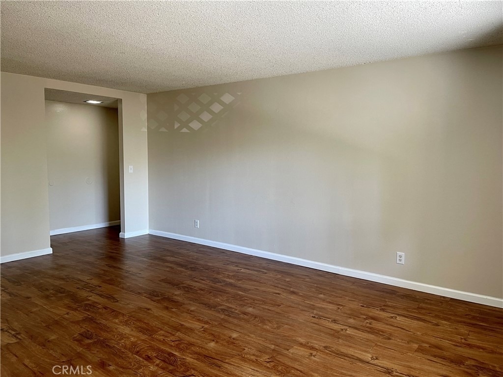 2064 Evergreen Street - Photo 2