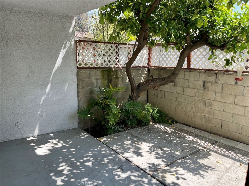 2064 Evergreen Street - Photo 15