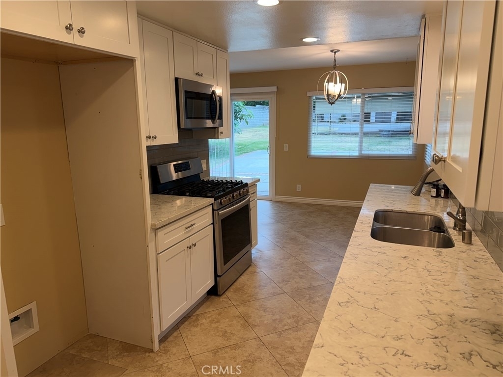 511 Mariposa Avenue - Photo 8