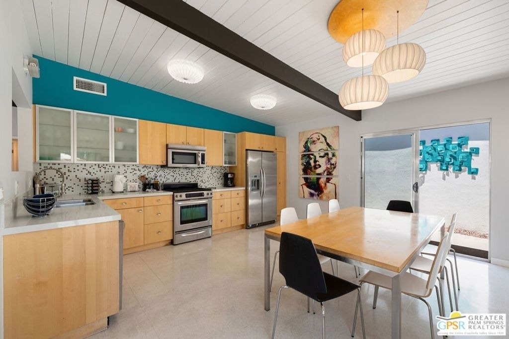 622 N Monterey Road - Photo 23