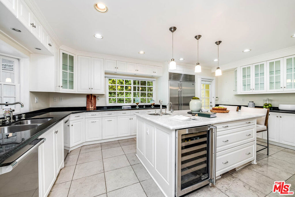 547 Loring Avenue - Photo 6