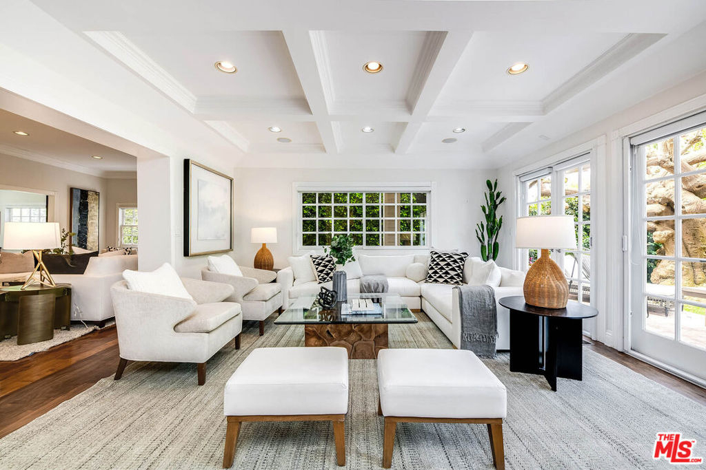 547 Loring Avenue - Photo 4