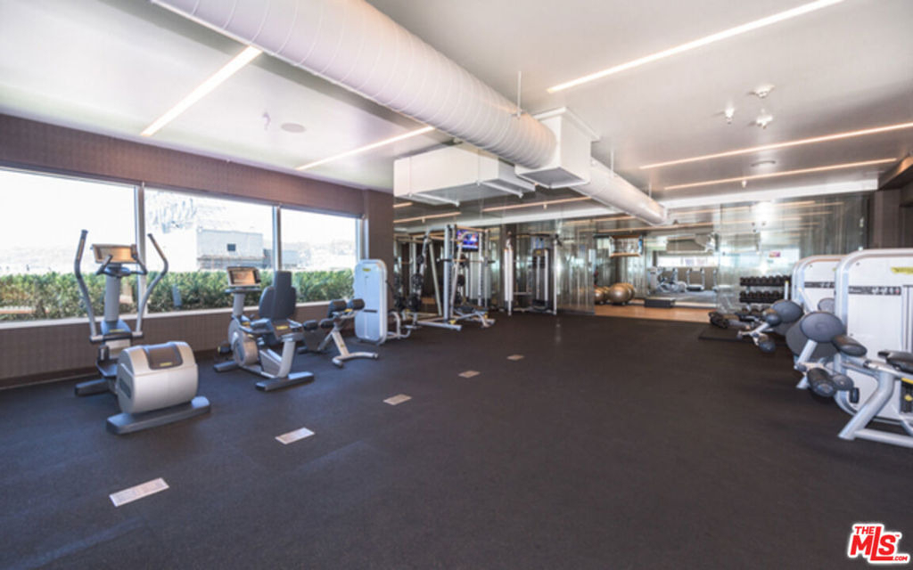 6250 Hollywood Boulevard - Photo 39