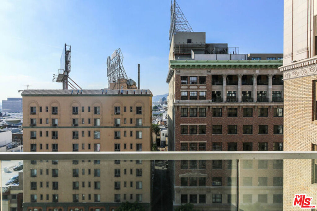 6250 Hollywood Boulevard - Photo 26