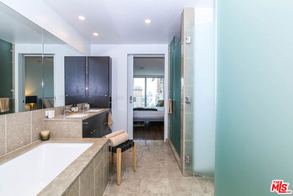 6250 Hollywood Boulevard - Photo 13