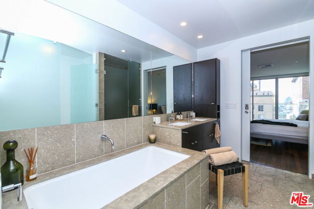 6250 Hollywood Boulevard - Photo 14