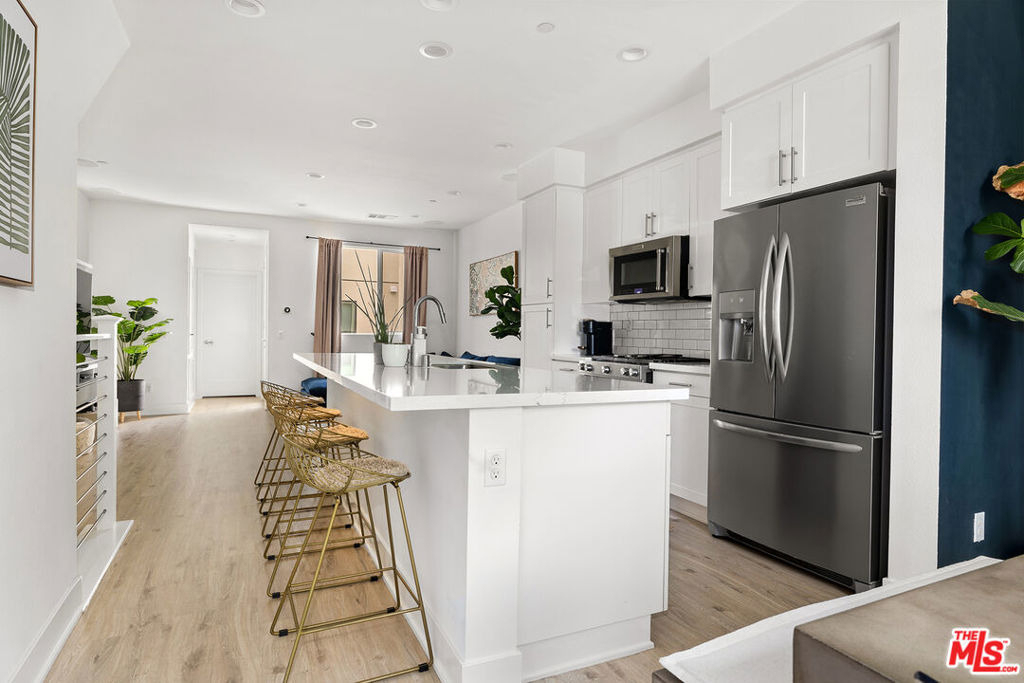 118 S Avenue 50 - Photo 2