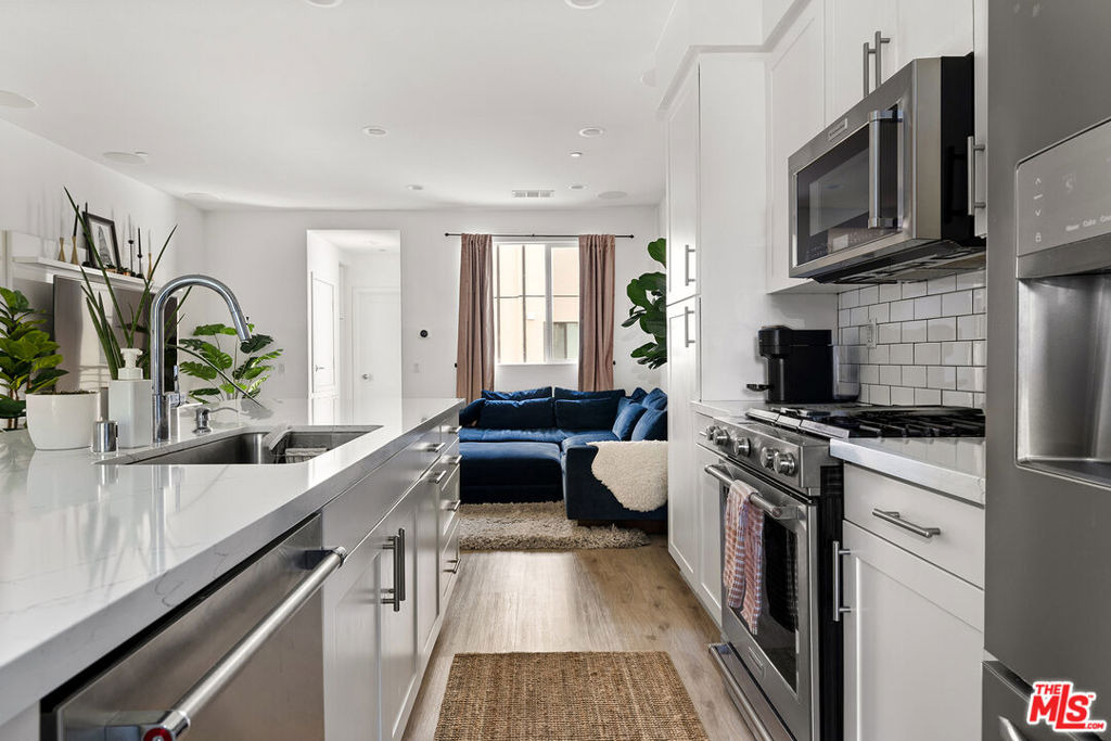 118 S Avenue 50 - Photo 3