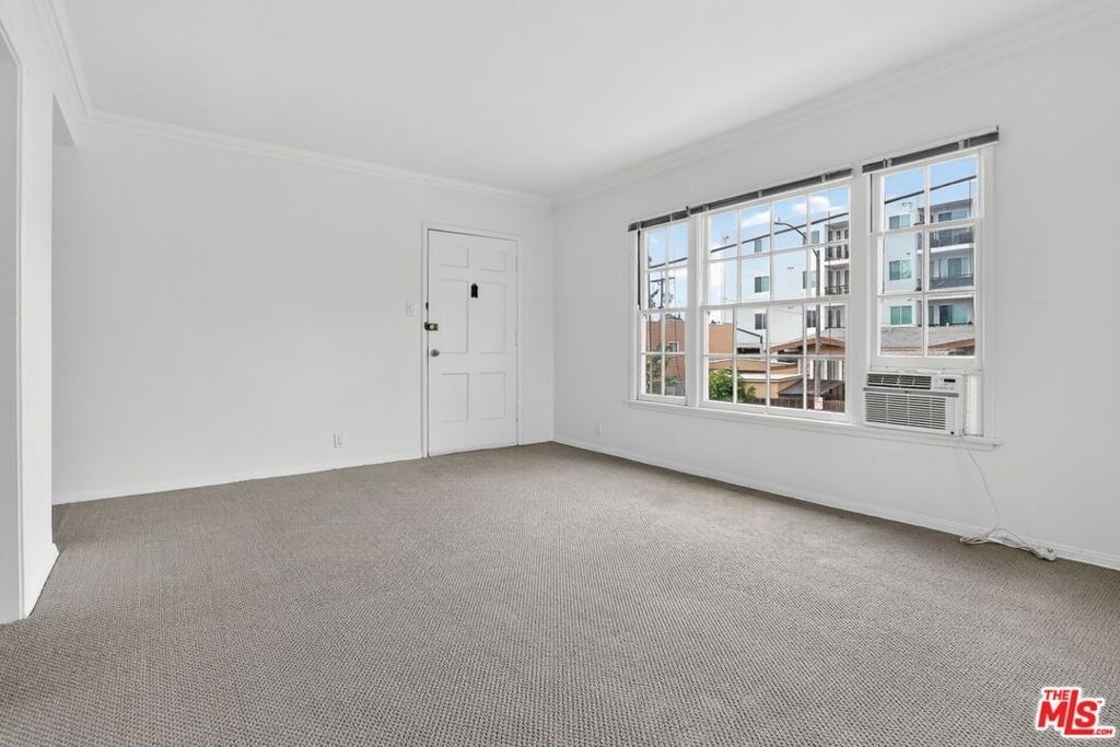 314 N St Andrews Place - Photo 18
