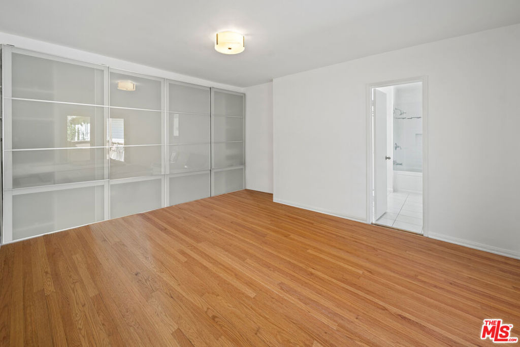 2124 Hillsboro Avenue - Photo 10