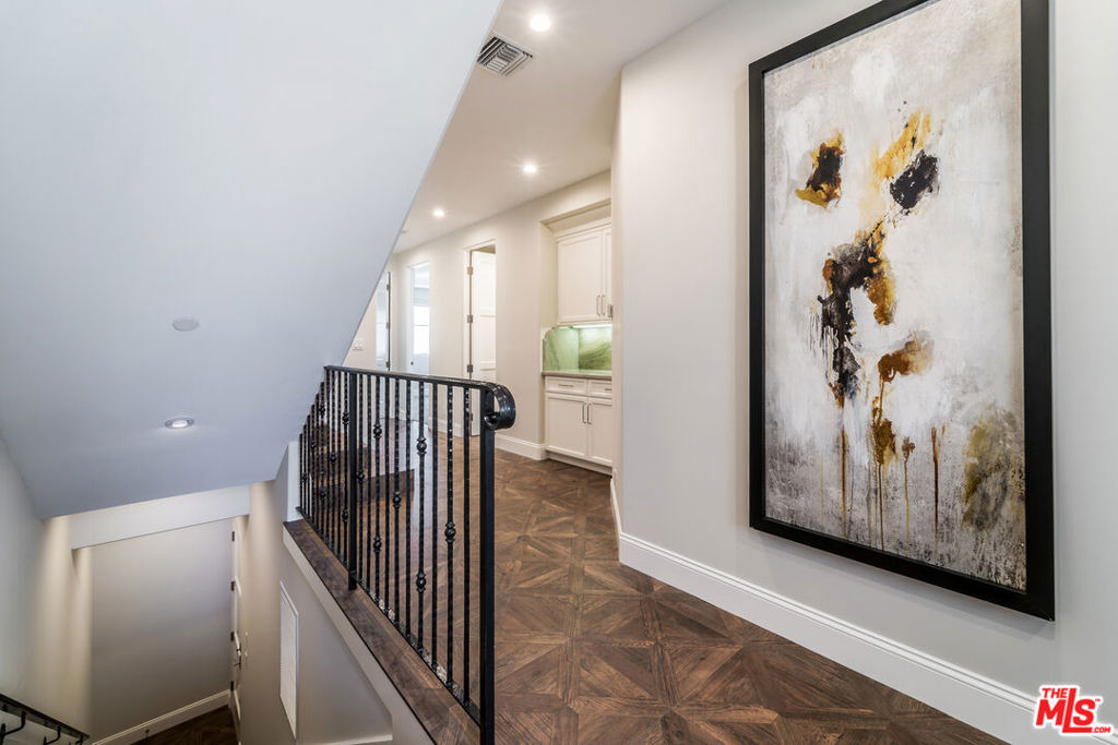 812 S Catalina Avenue - Photo 3