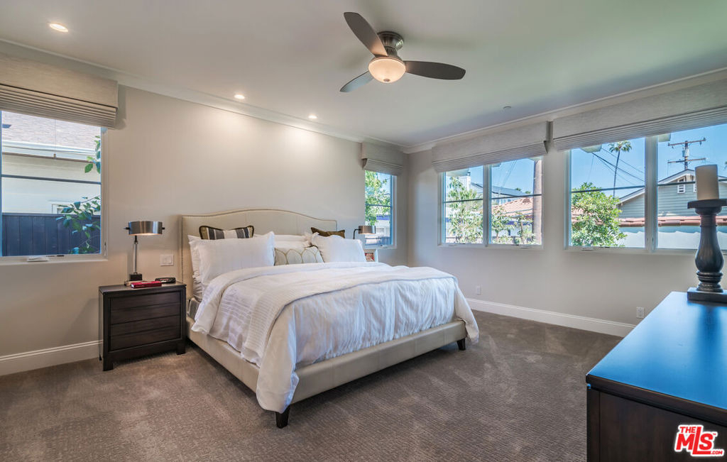812 S Catalina Avenue - Photo 12