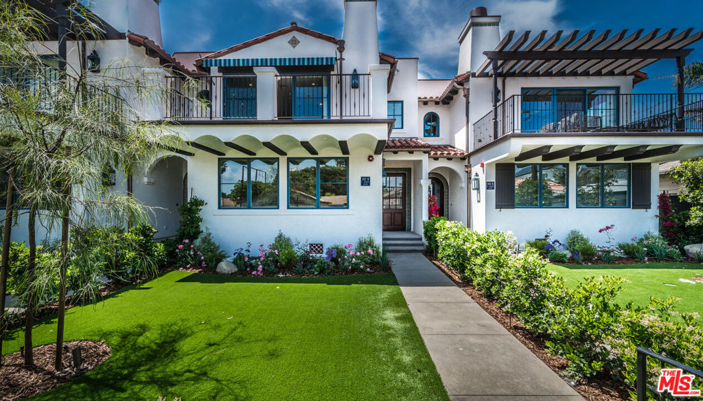 812 S Catalina Avenue - Photo 0