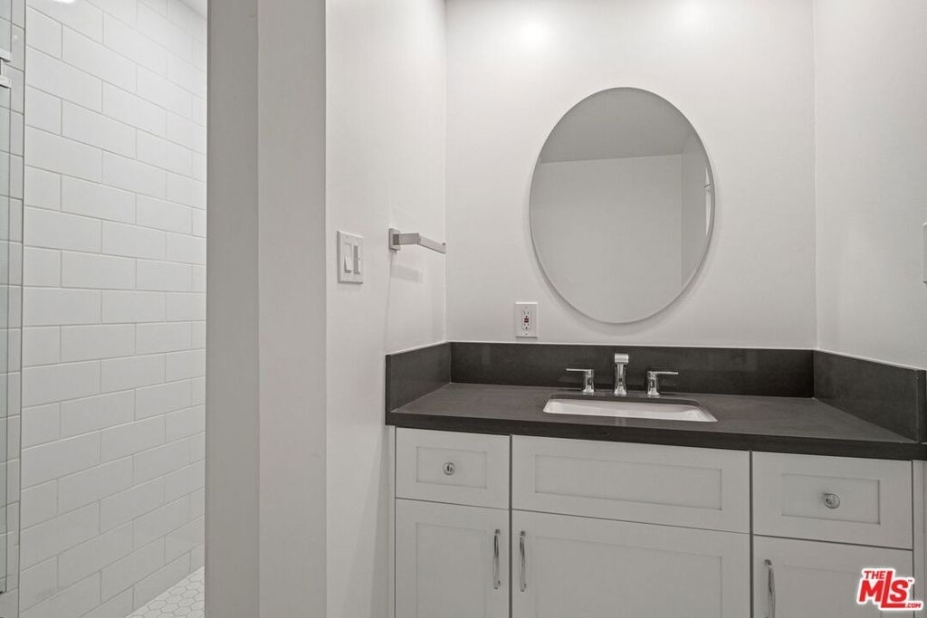 10527 Le Conte Avenue - Photo 32