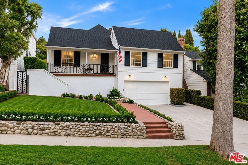10527 Le Conte Avenue - Photo 0