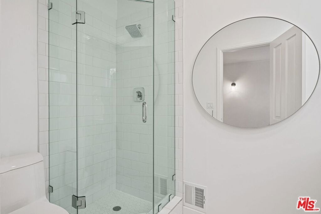 10527 Le Conte Avenue - Photo 21