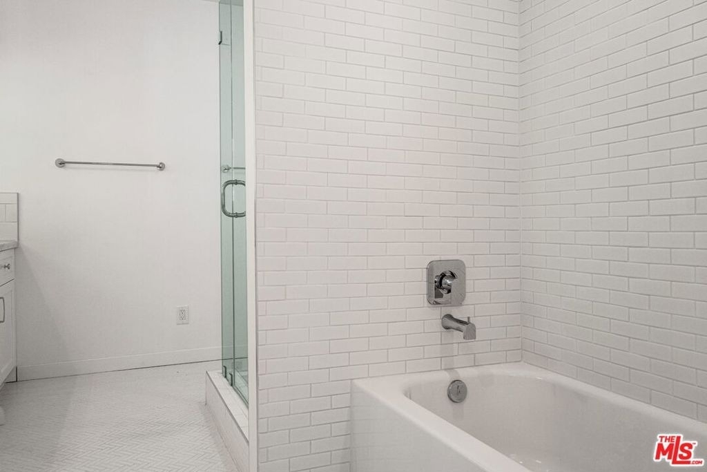 10527 Le Conte Avenue - Photo 30
