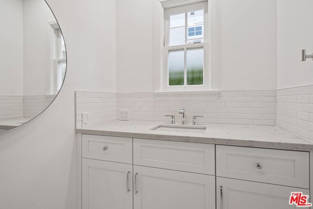 10527 Le Conte Avenue - Photo 22