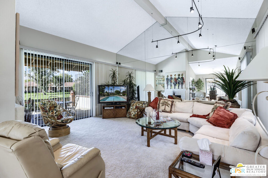 223 Serena Drive - Photo 4
