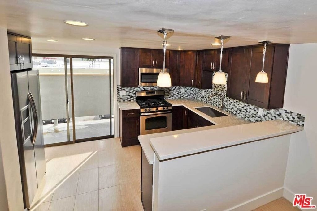 1138 20th Street - Photo 7