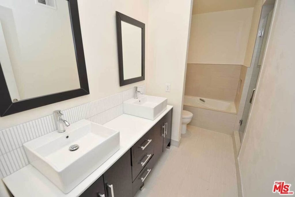 1138 20th Street - Photo 9