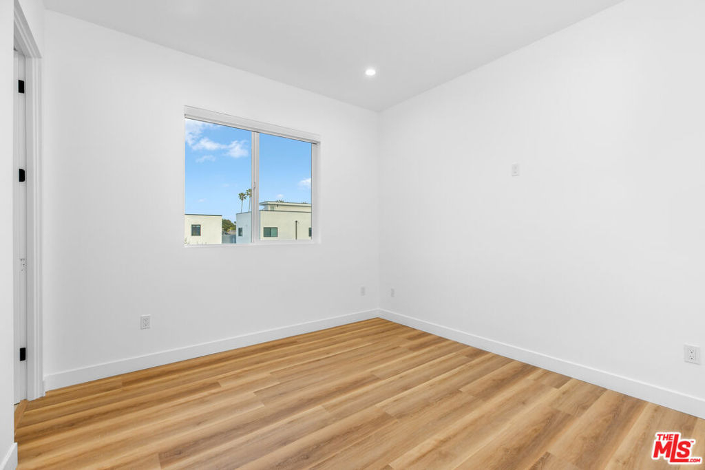 5225 W 20th Street - Photo 13