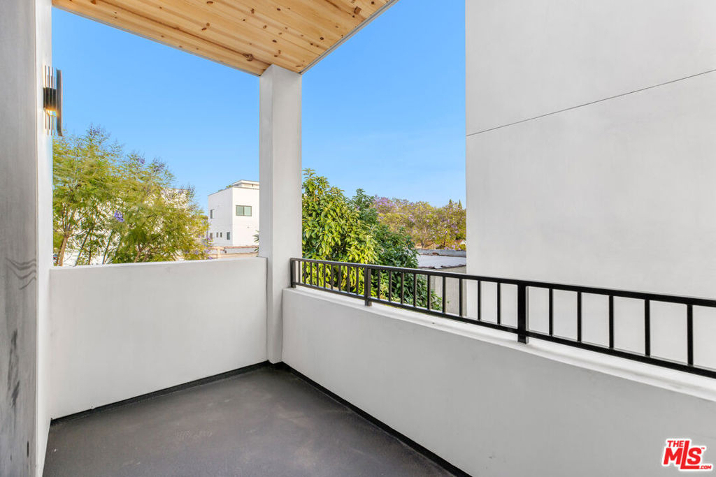 5225 W 20th Street - Photo 6