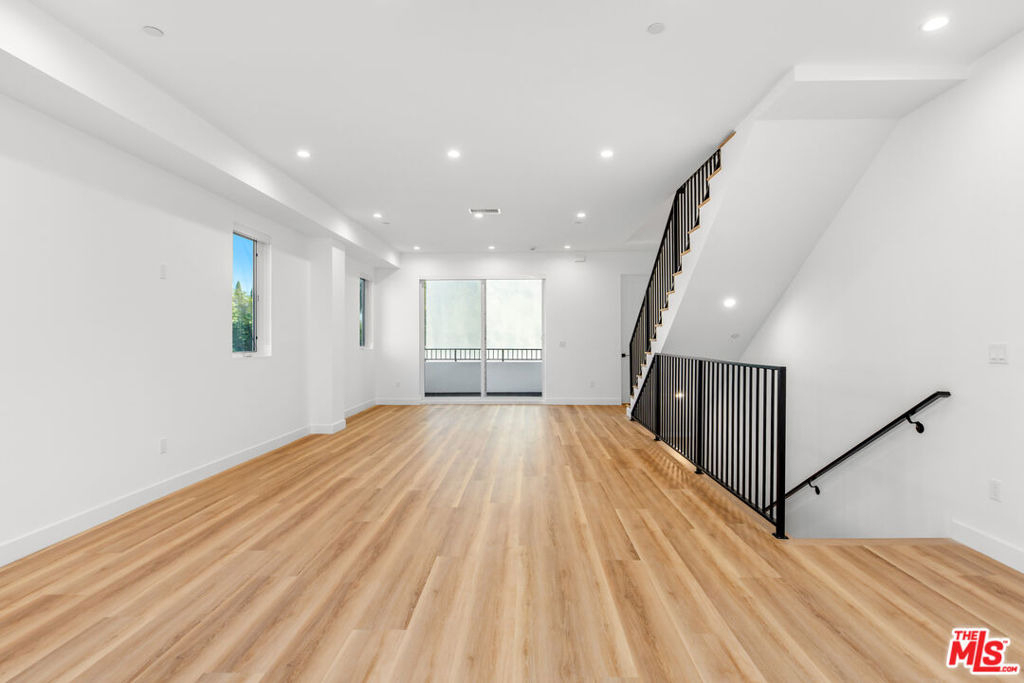 5225 W 20th Street - Photo 4