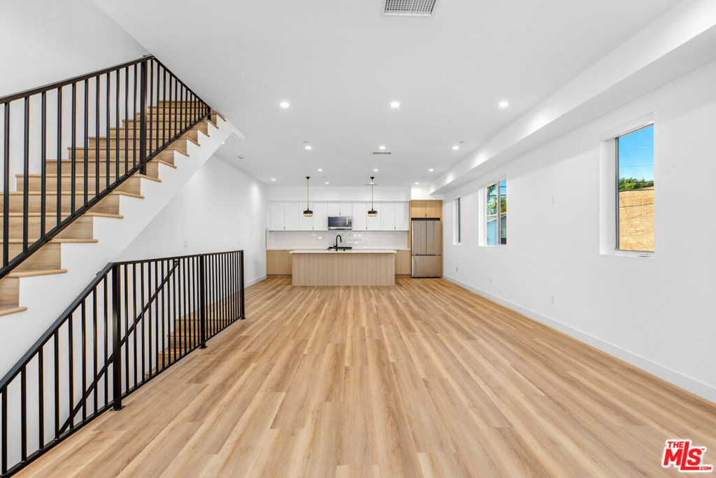 5225 W 20th Street - Photo 3