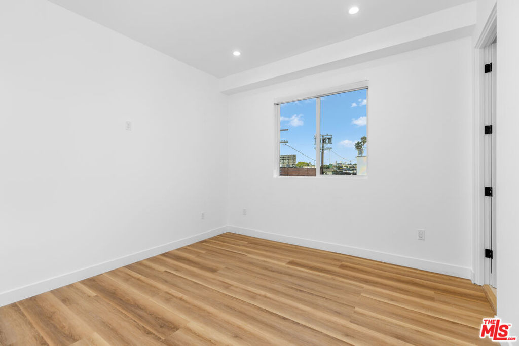 5225 W 20th Street - Photo 11