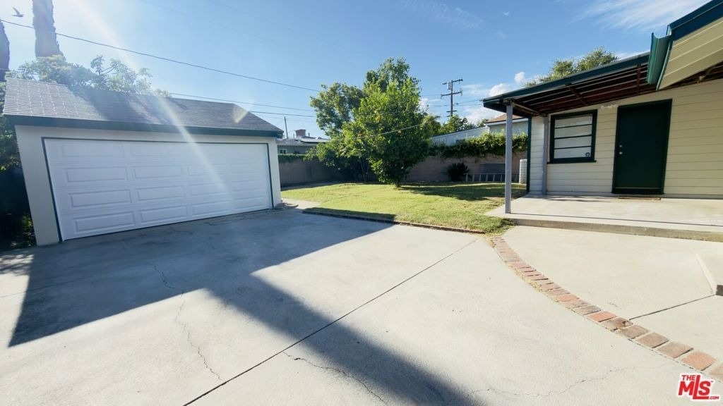 6403 Barela Avenue - Photo 17