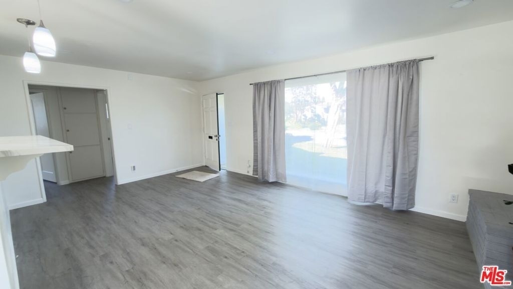6403 Barela Avenue - Photo 3