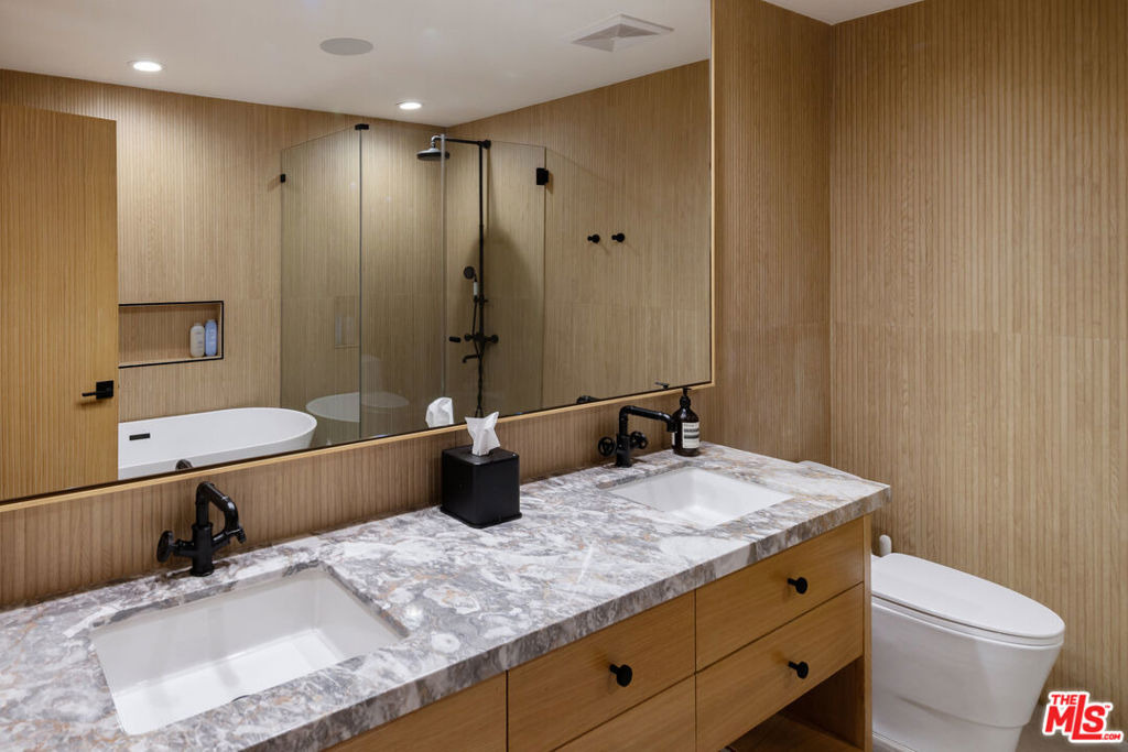 1033 Carol Drive - Photo 12