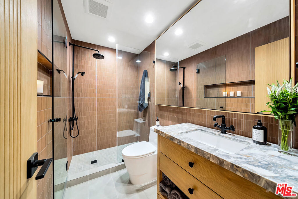 1033 Carol Drive - Photo 14