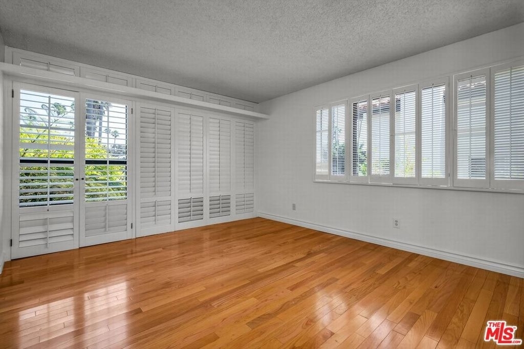 938 5th Street - Photo 13
