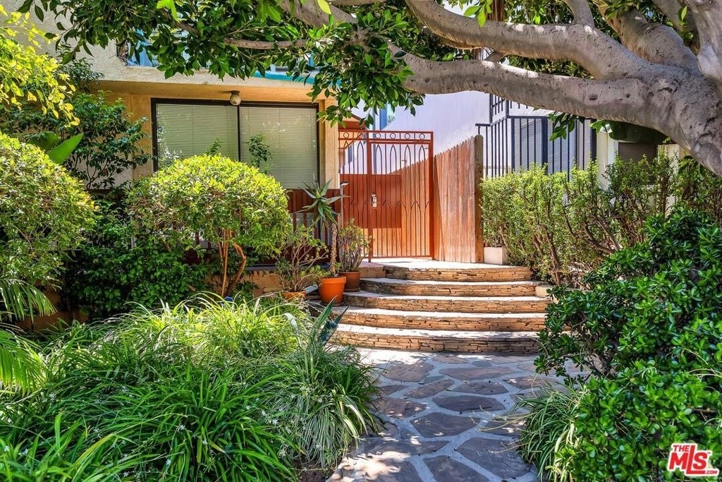 938 5th Street - Photo 1