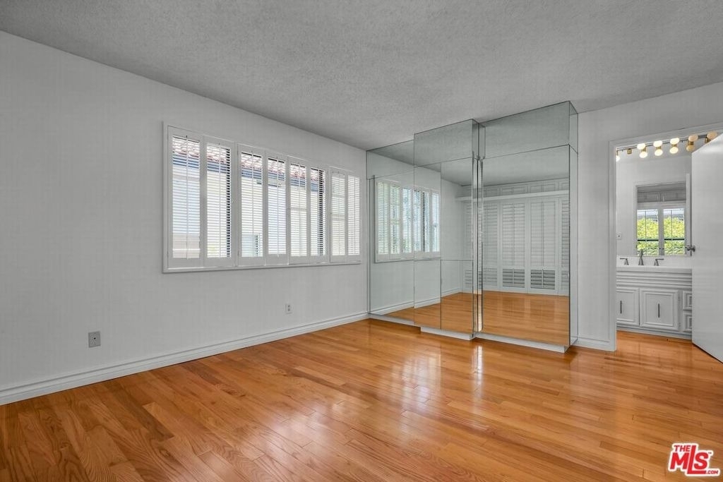 938 5th Street - Photo 14