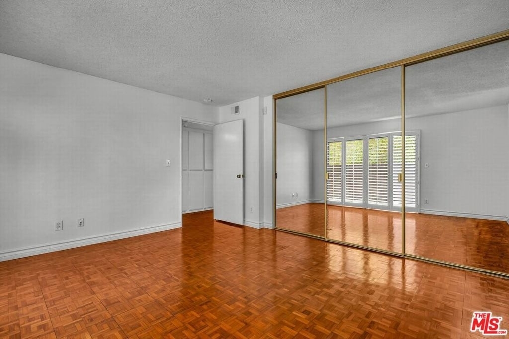 938 5th Street - Photo 6