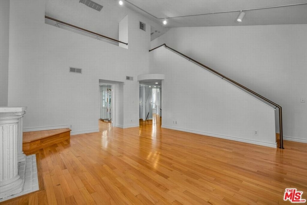 938 5th Street - Photo 11