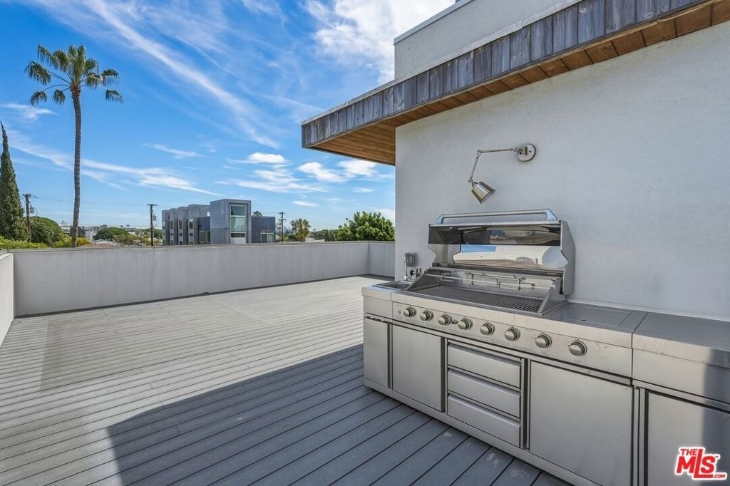 1041 N Spaulding Avenue - Photo 34