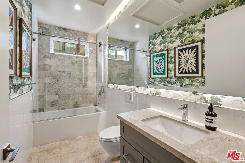 1041 N Spaulding Avenue - Photo 17