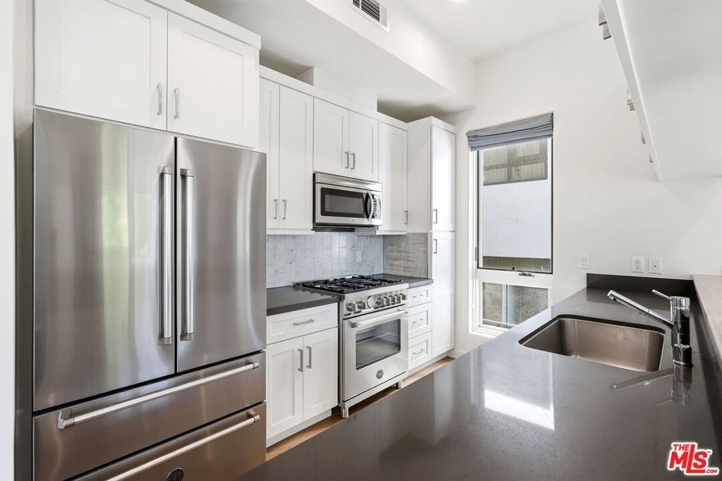 1041 N Spaulding Avenue - Photo 14