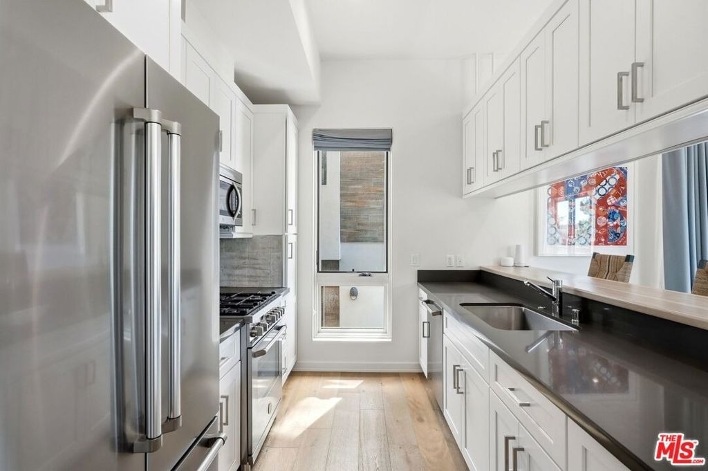 1041 N Spaulding Avenue - Photo 15