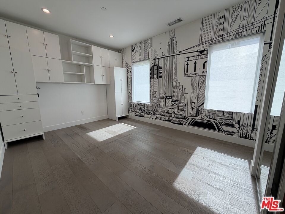 15122 Morrison Street - Photo 16