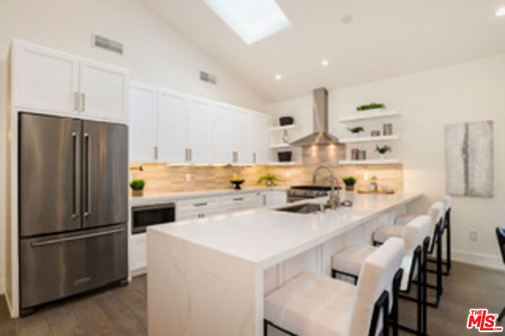 15122 Morrison Street - Photo 45