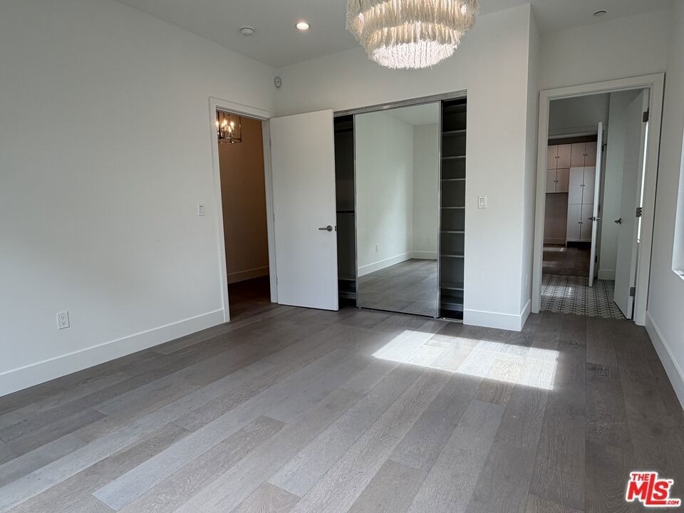 15122 Morrison Street - Photo 12