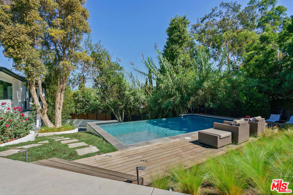 3751 Multiview Drive - Photo 4