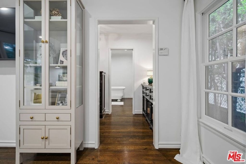 10576 Lindbrook Drive - Photo 33